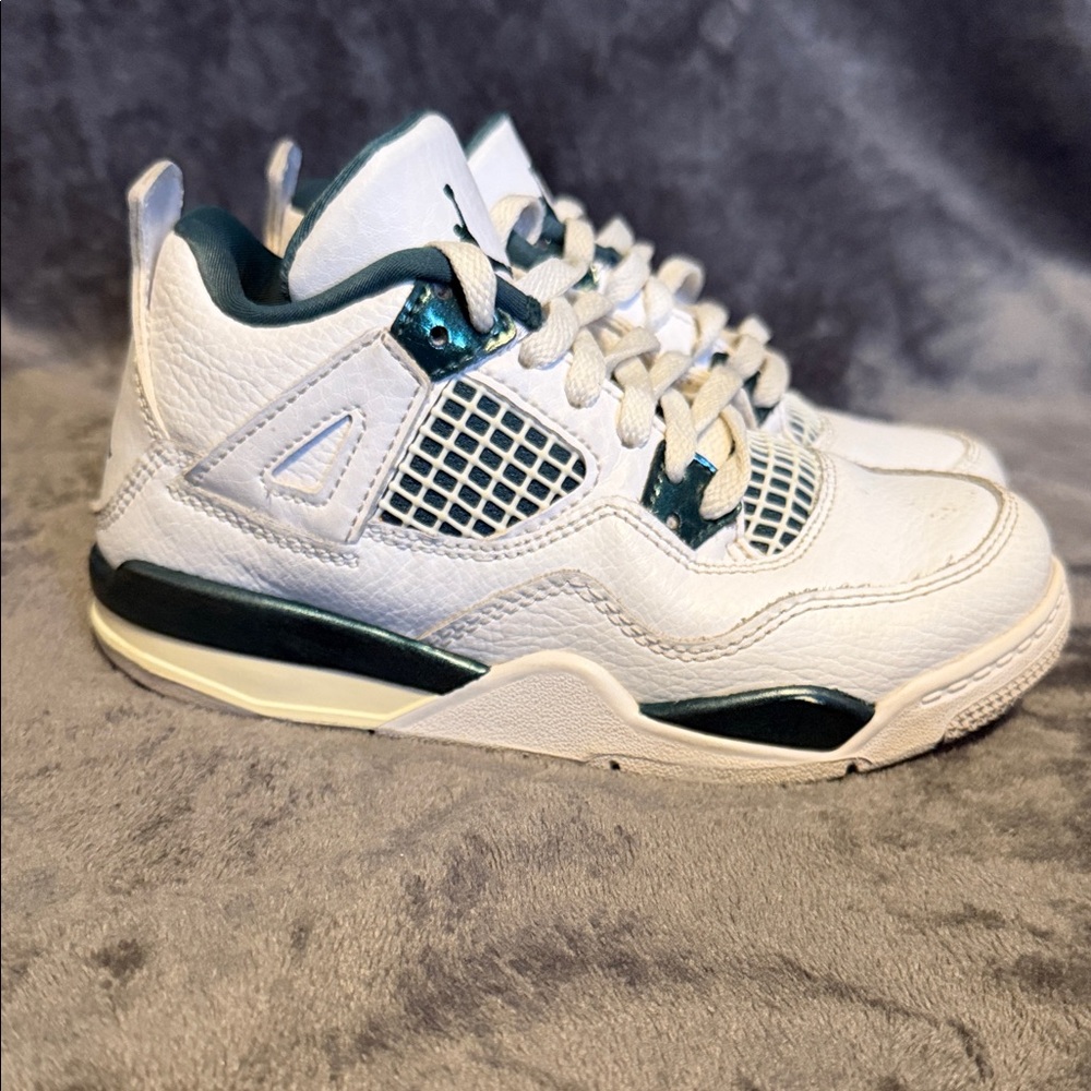Jordan Kids Sneakers - Picture 3 of 6
